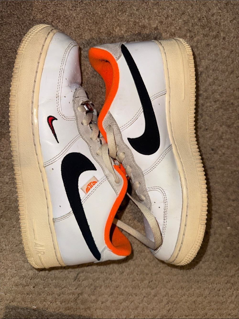 Nike White Sneakers with Black Swoosh & Orange Interior size 7Y 8.5 unisex